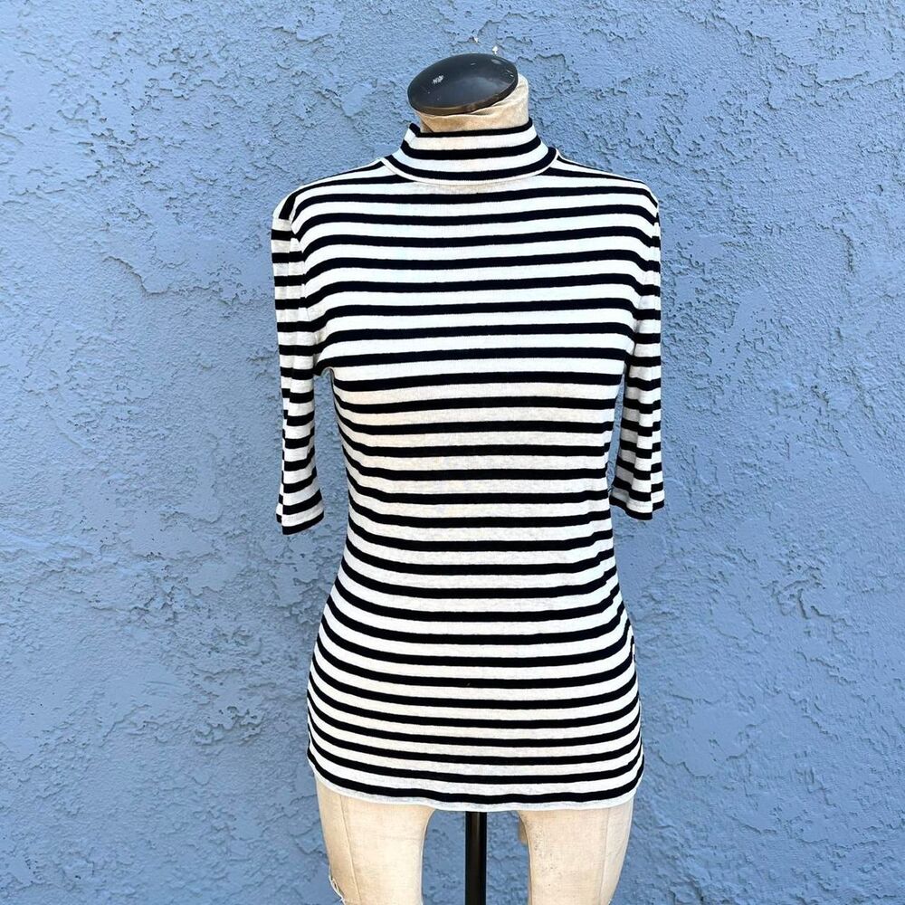 Short Sleeve Turtleneck Striped Sweater Size Medium hugo boss